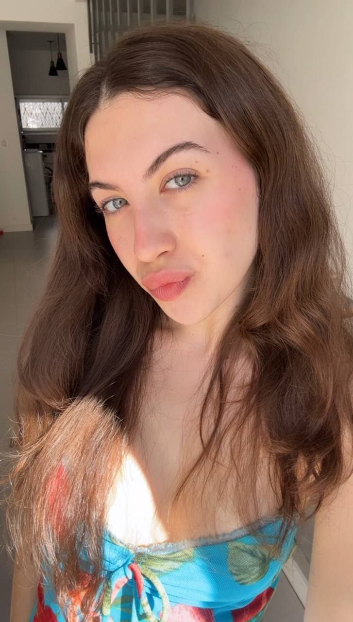 Nude girl Amber in Kawaguchi