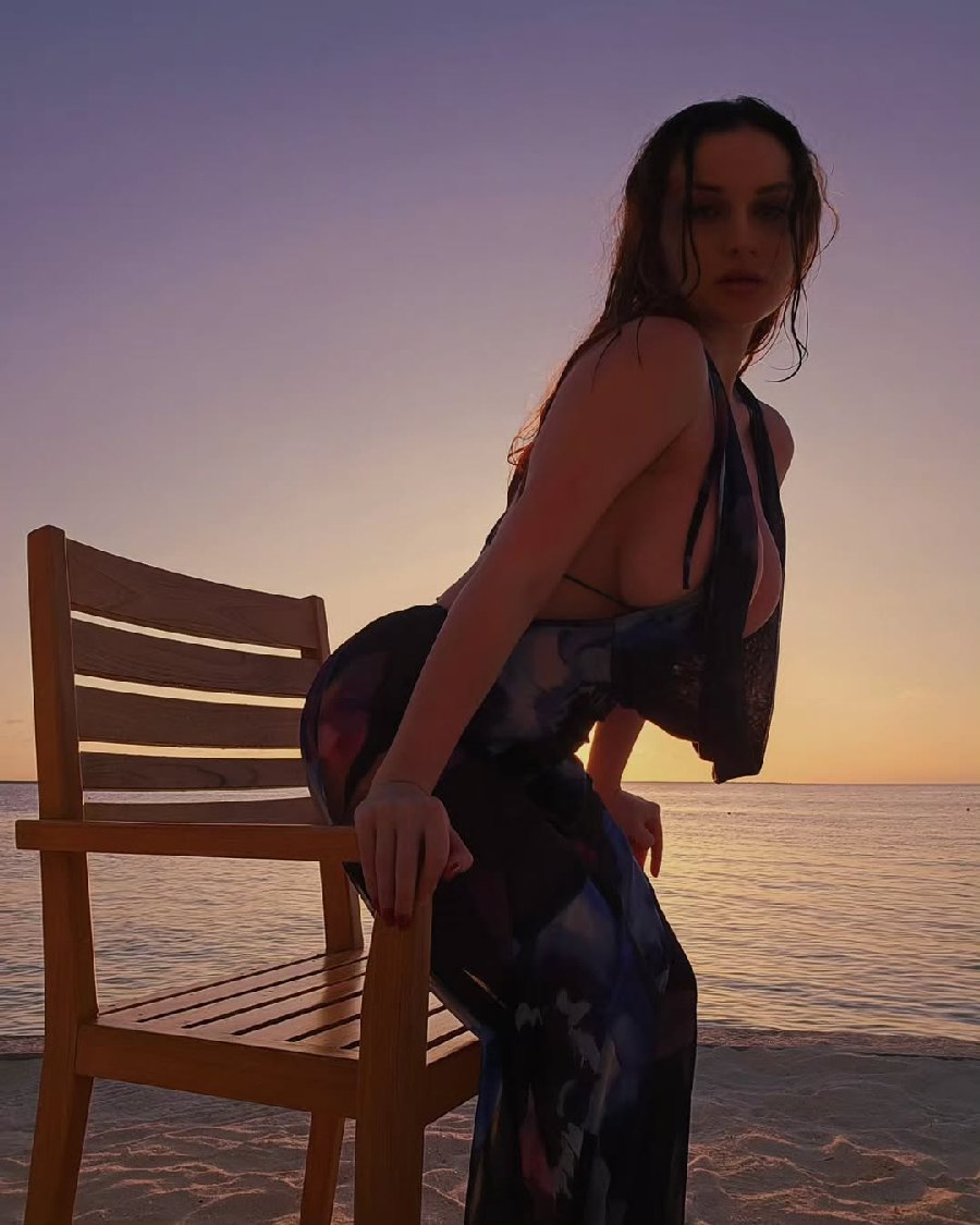 Sexy girl Miranda Faith nude in Kawaguchi